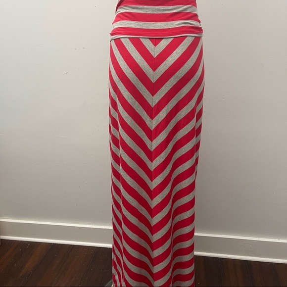 Guess Women’s Stripe Maxi Skirt Size Large - Picture 7 of 10